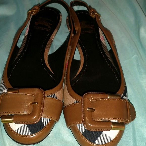 Authentic --BURBERRY SHOES! - Picture 1 of 16